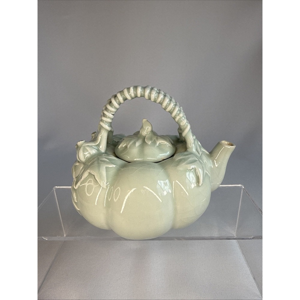 Chinese Song Hutian Kiln Porcelain Celadon Glaze Pumpkin‎ Shape Teapot 5 1/2"